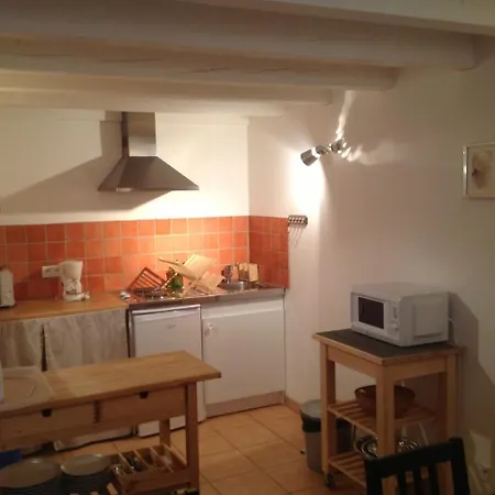 De La Condamine Apartment