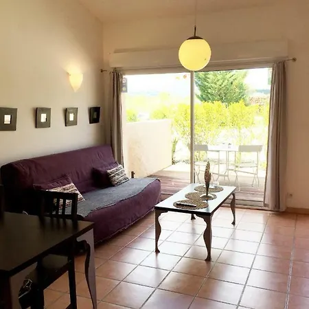 De La Condamine Apartment *