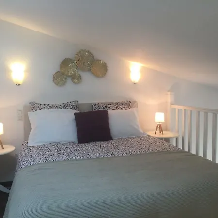 De La Condamine Apartment *