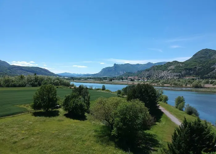 De La Condamine Apartament *