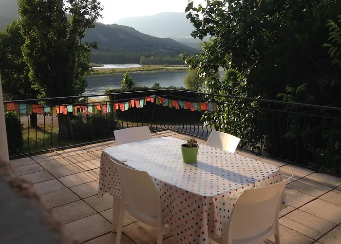 דירה De La Condamine Curbans